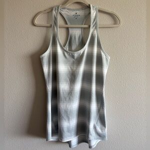 Athleta Chi Ombre Racerback Tank Top Women’s Medium Grey/White 983044 Active